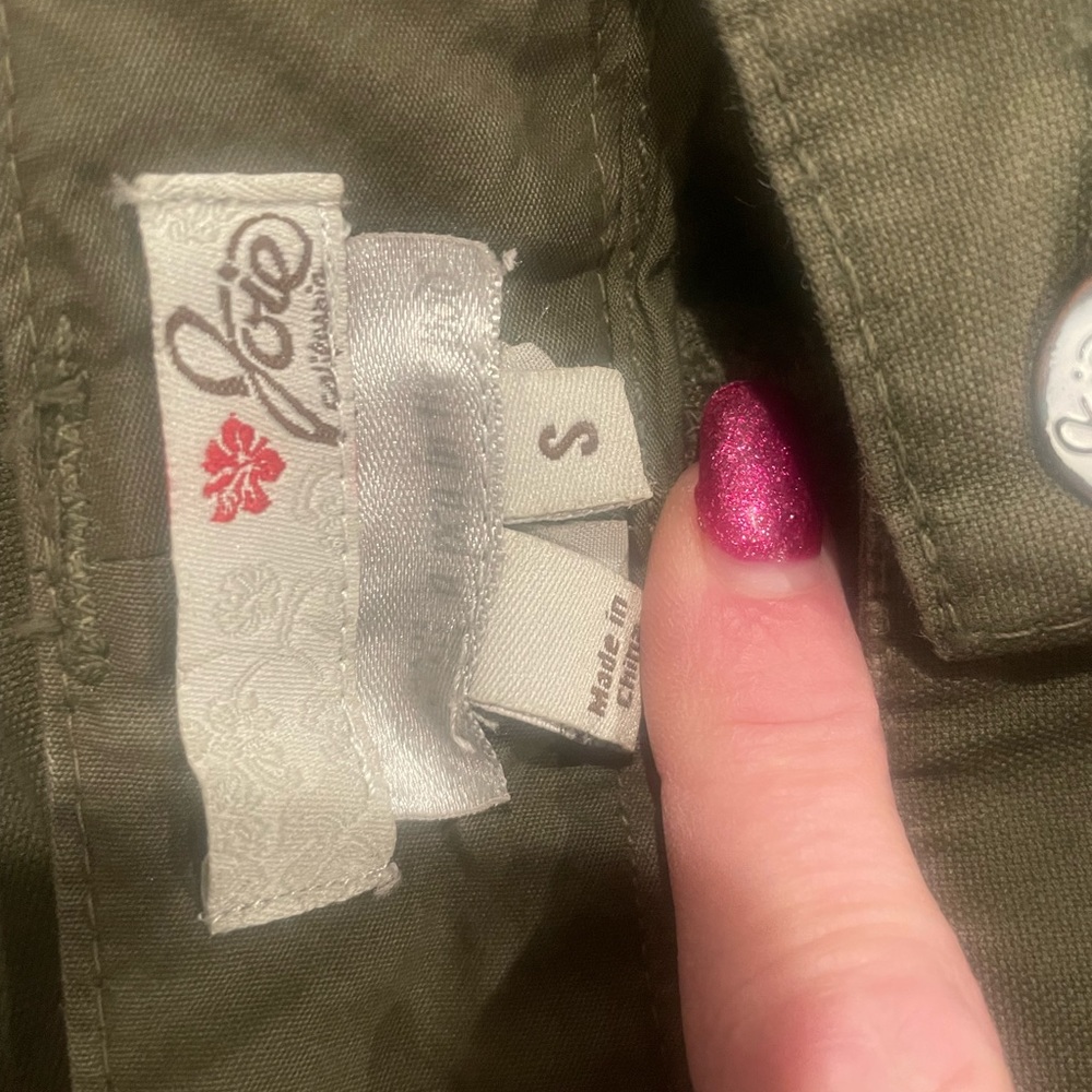 Joie capri pants. Small and medium never worn.